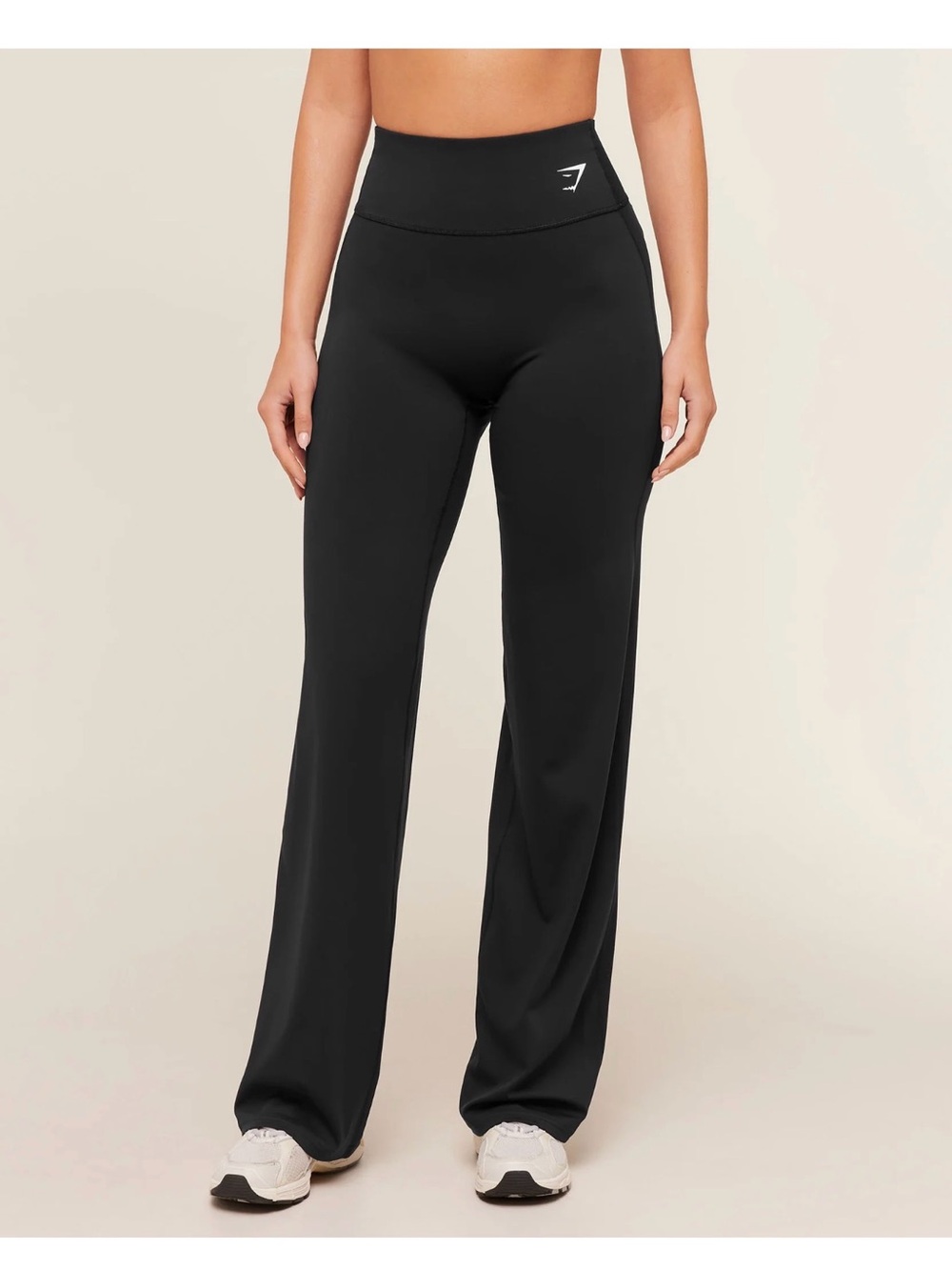New Collection Gymshark Black Straight Leg Training Leggings - Picture 3 of 3